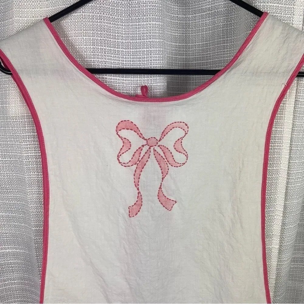 Vintage Embroidered Pinafore Apron Floral Bow White Pink Pockets OS